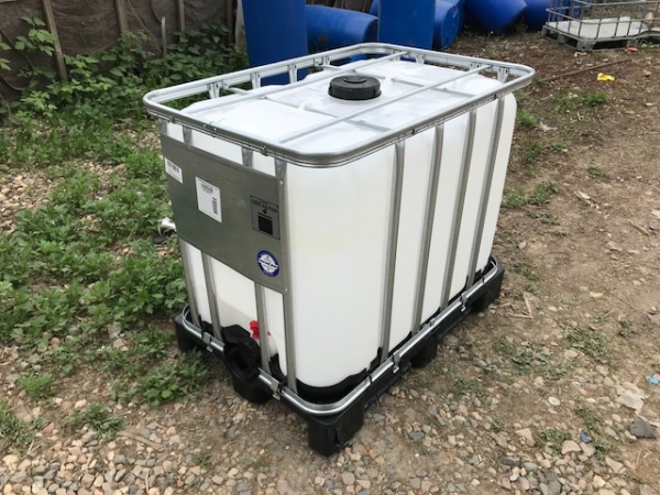 Установка накопительных емкостей (еврокубов)